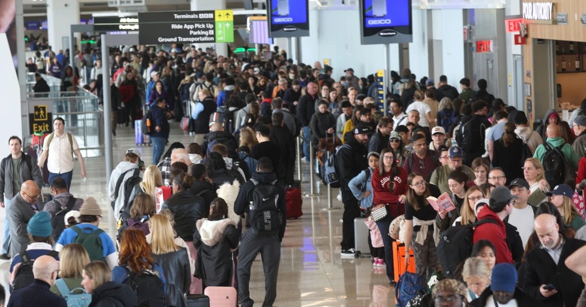 TSA Wait Times Are Longest in History as Shutdown Enters Day 40