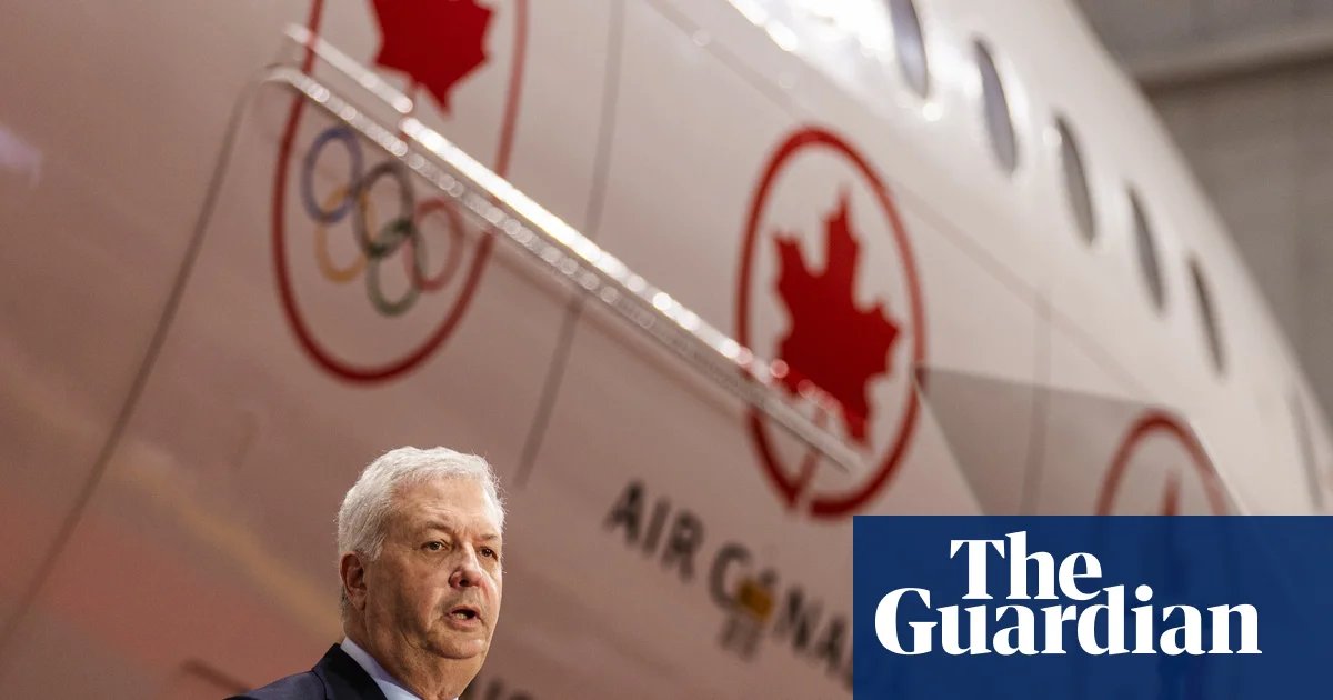 Air Canada chief apologizes after English-only message to plane crash victims | LaGuardia airport