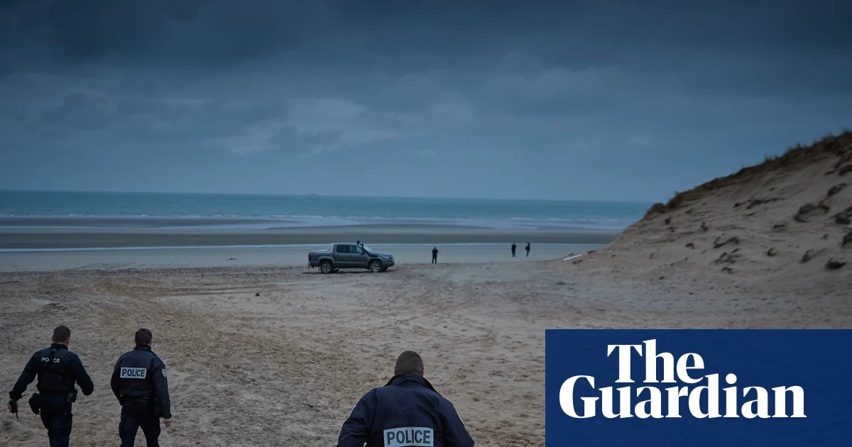 UK to pay France extra £16m in stopgap deal to patrol Channel beaches | Immigration and asylum
