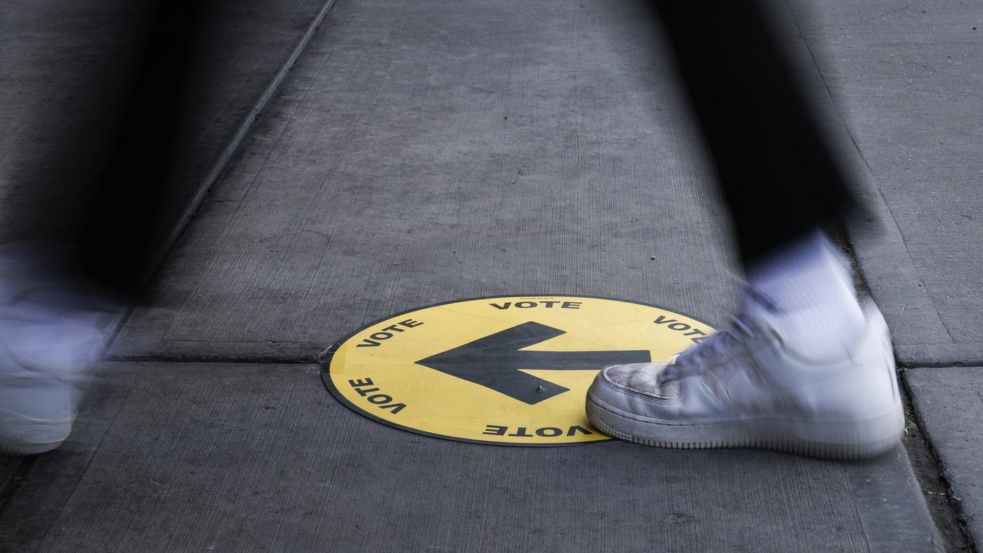 Election bill takes aim at deepfakes, long ballots, threats to nomination contests