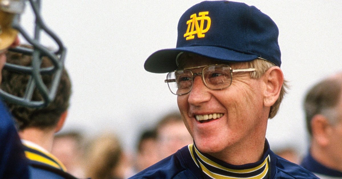 Legendary college football coach Lou Holtz dead at age 89