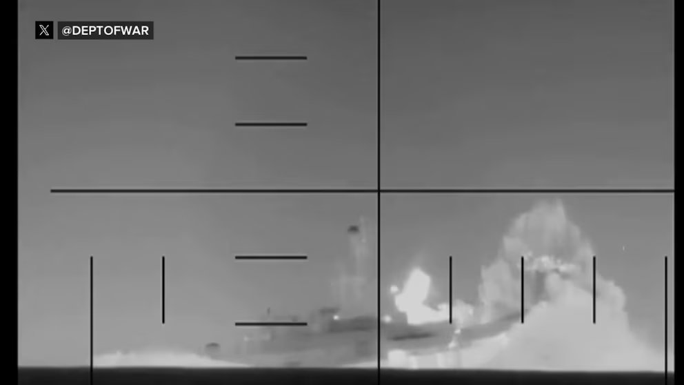 WATCH:  US sub sinks Iranian ship by torpedo in Indian Ocean, 1st such attack since WWII