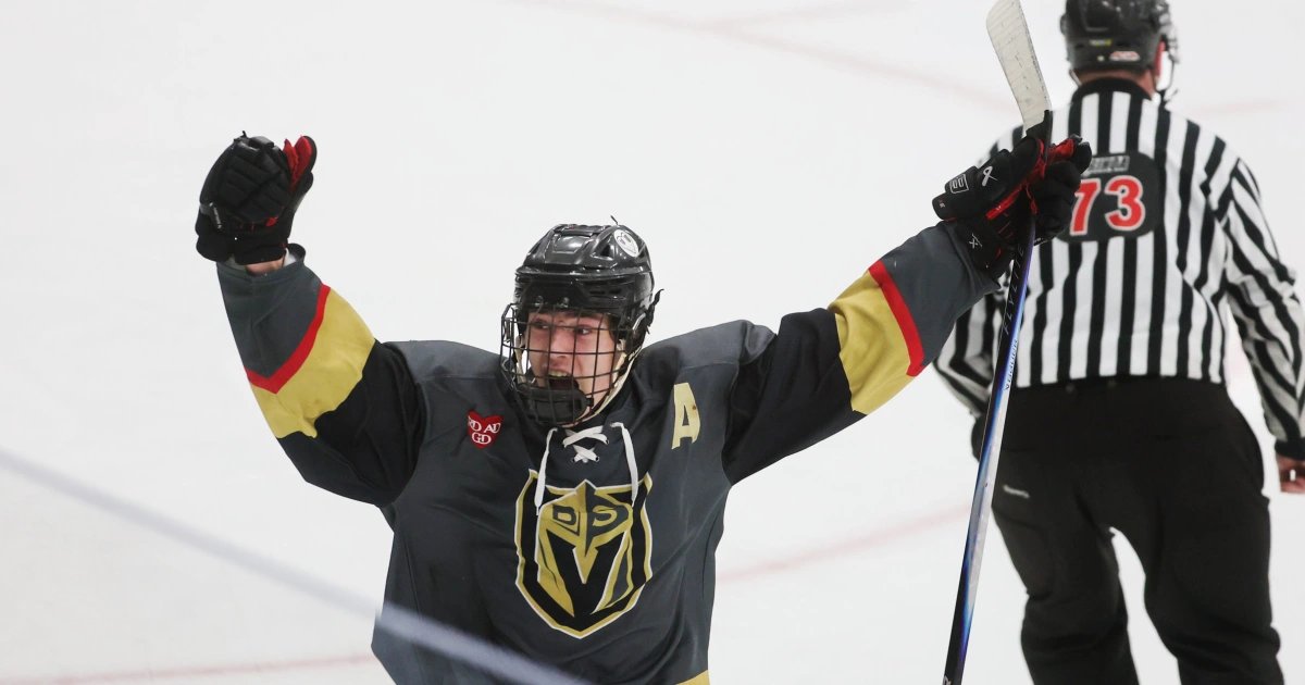 Teen who lost 3 family members in Rhode Island hockey shooting scores winning playoff goal