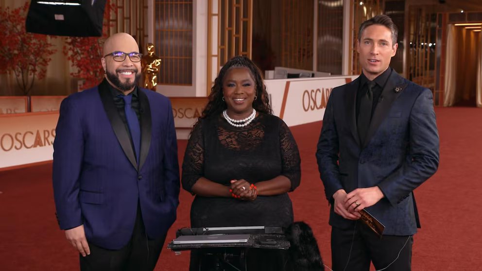 WATCH:  Entertainment experts share their Oscar predictions