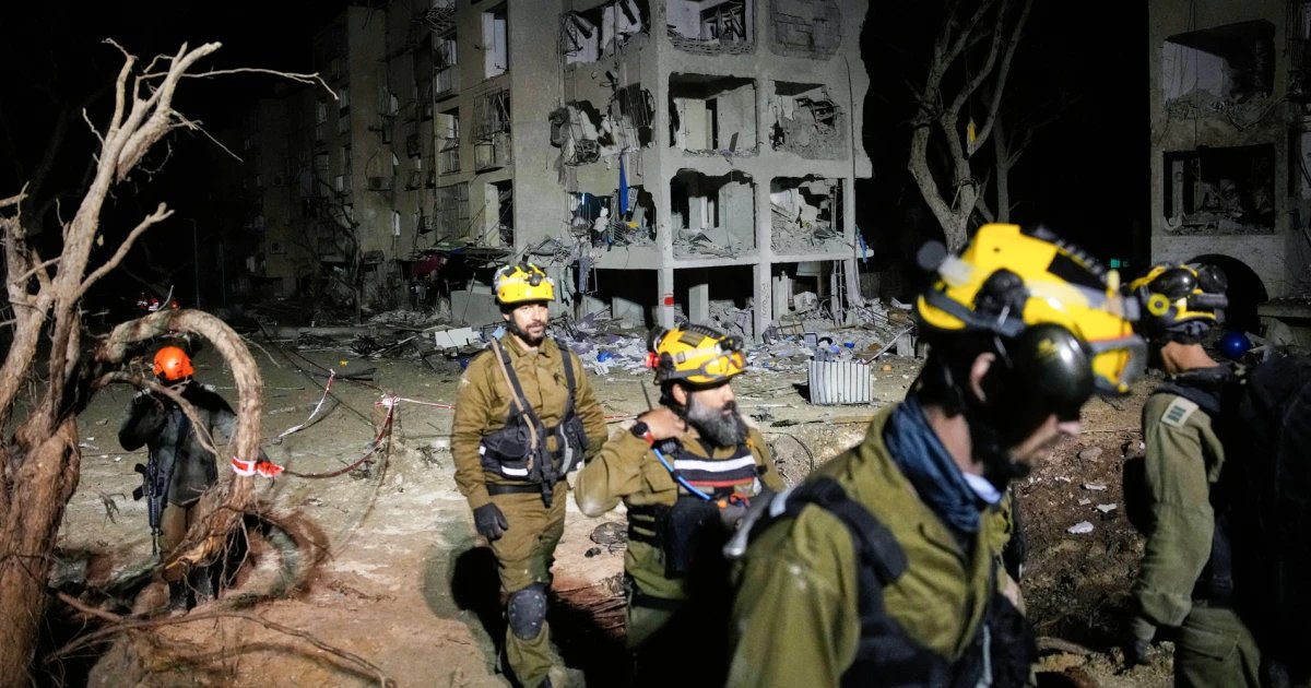 Iranian missile strikes injure 115 in Israel, officials say, puncturing air defenses and shocking the public