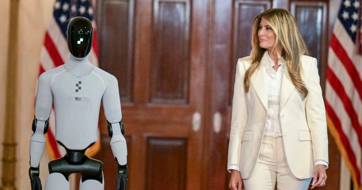 Melania Trump walks with humanoid robot at White House