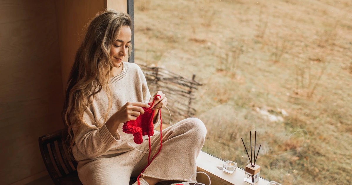 ‘Mentally active’ sitting may reduce dementia risk, study finds