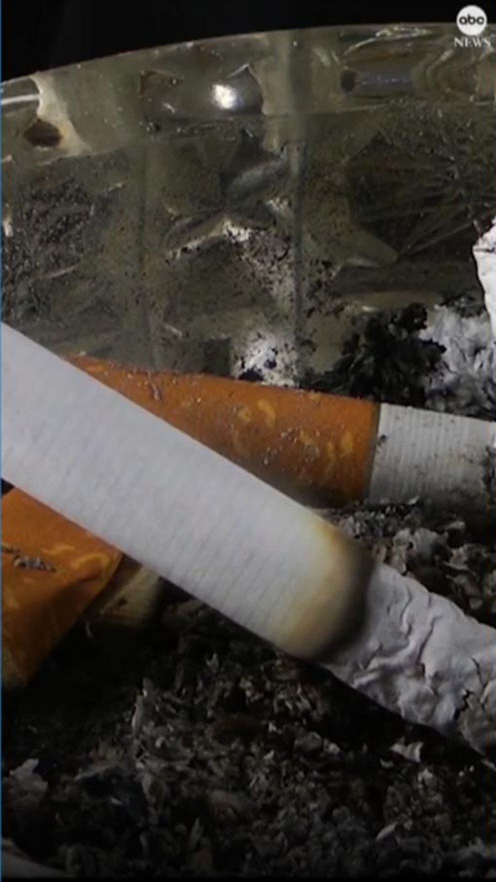 Video Smoking rate among U.S. adults drops to record low as vape use rises, CDC says