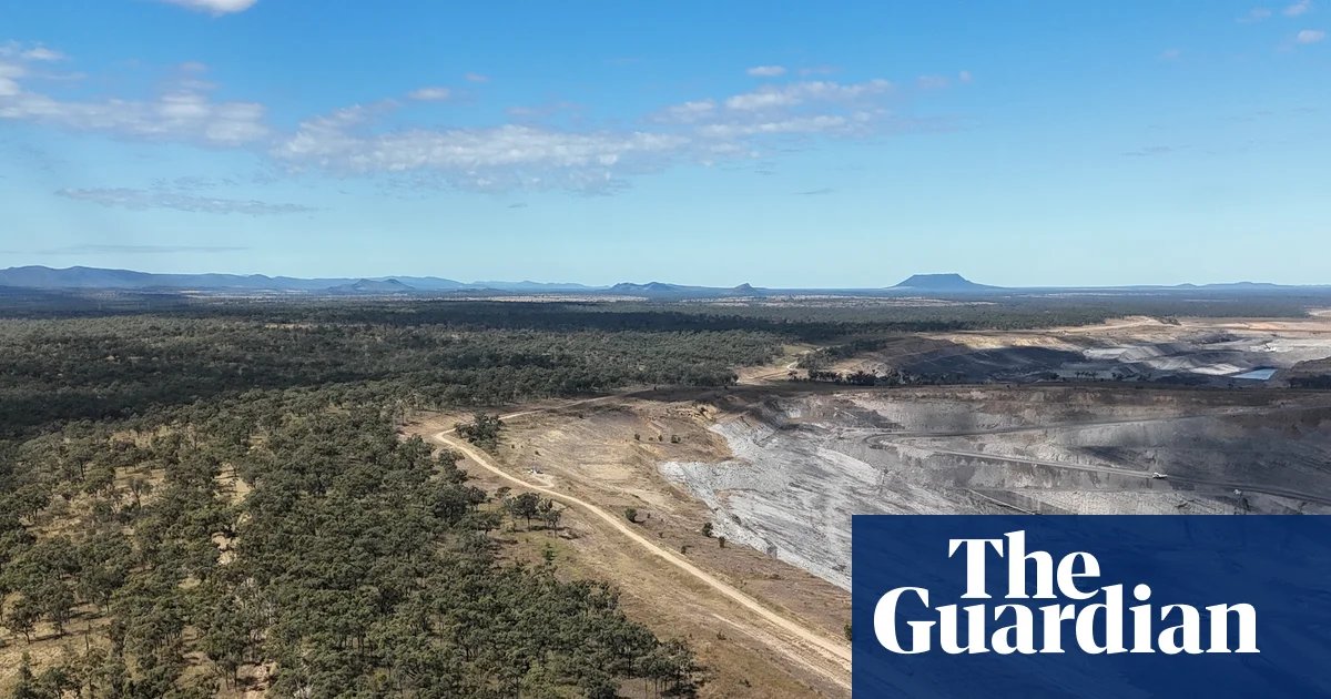‘Beggars belief’: calls for federal intervention after extension to ‘carbon bomb’ open-cut coalmine approved by Queensland government | Australia news