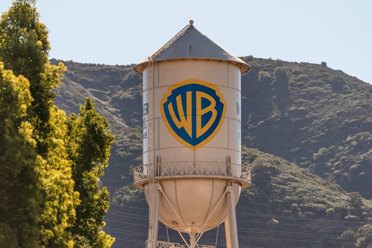 Teamsters urge DOJ to block Paramount’s Warner Bros. merger