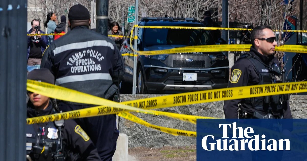 Six people sent to hospital after man threatened to stab Boston bus driver | Boston