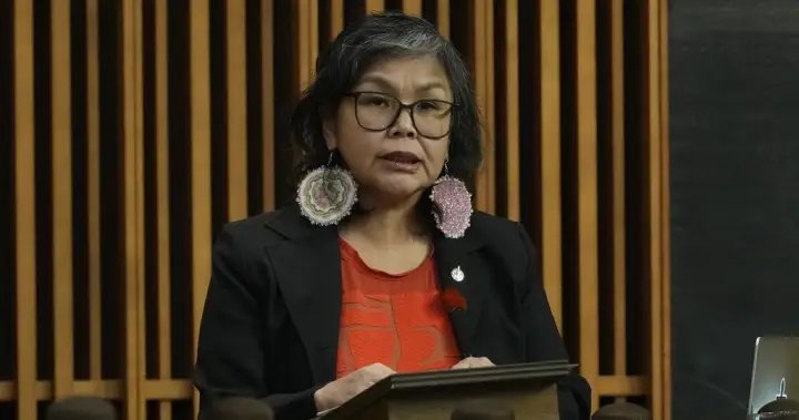 NDP MP Lori Idlout crosses floor to Liberals