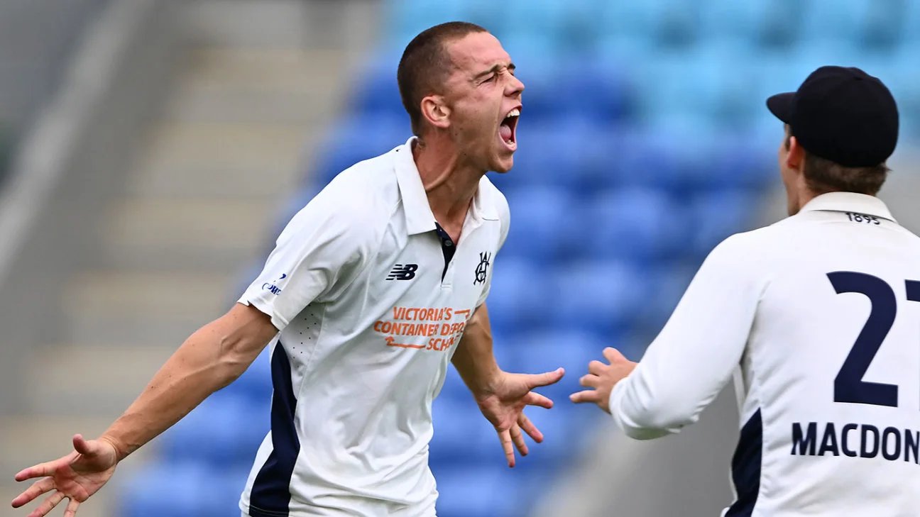 Australian overseas seamer Perry ruled out of Lancashire Championship stint with back stress injury