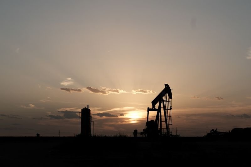 US oil prices rise as investors assess Middle East de-escalation