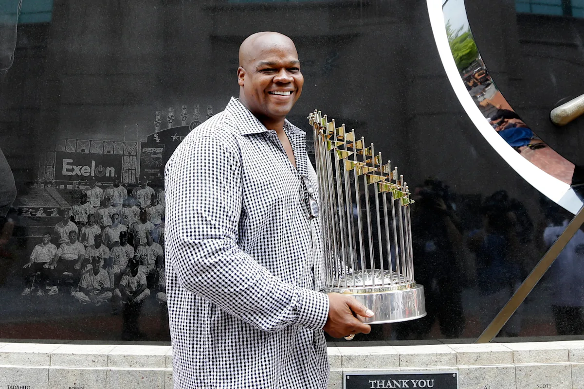 Hall of Famer Frank Thomas files lawsuit seeking damages against White Sox, Fanatics, Nike