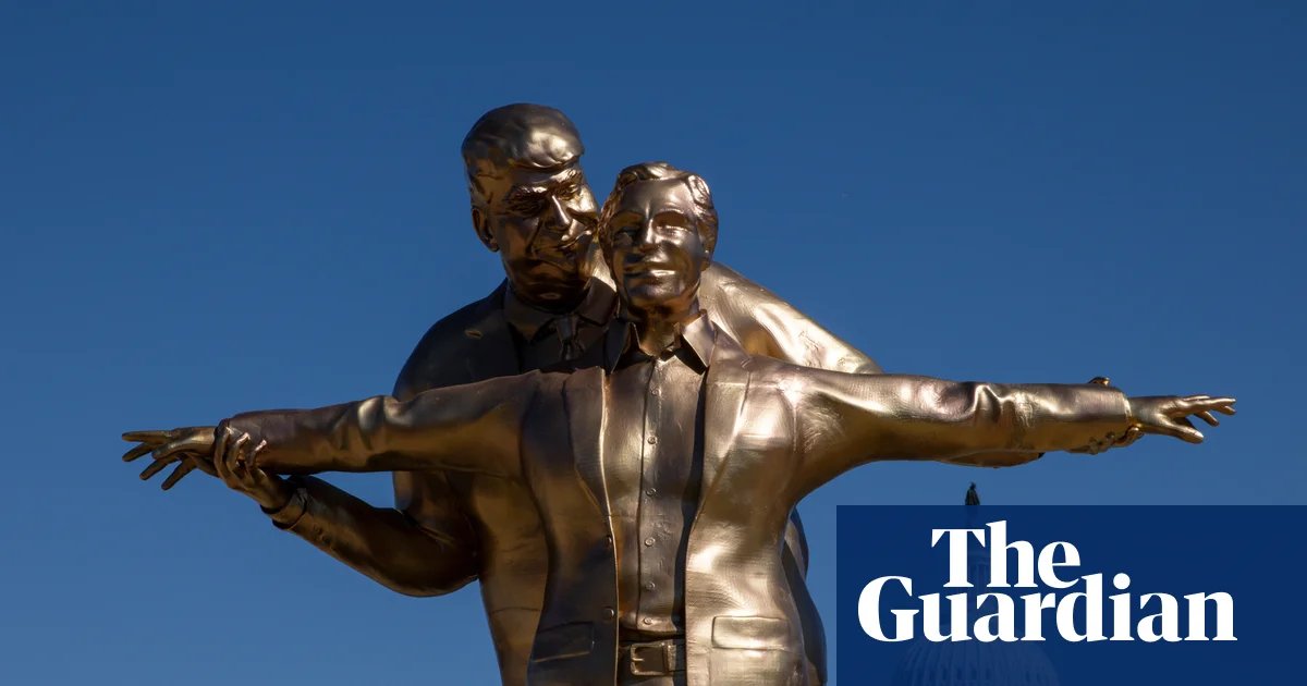 New satirical statue depicts Trump and Epstein as doomed lovers from Titanic | Donald Trump