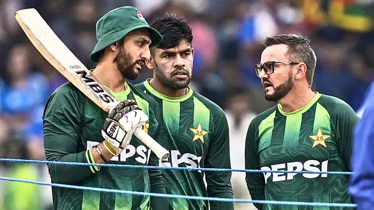 Chaos in Pakistan camp! Players unhappy with Mike Hesson after T20 World Cup fiasco