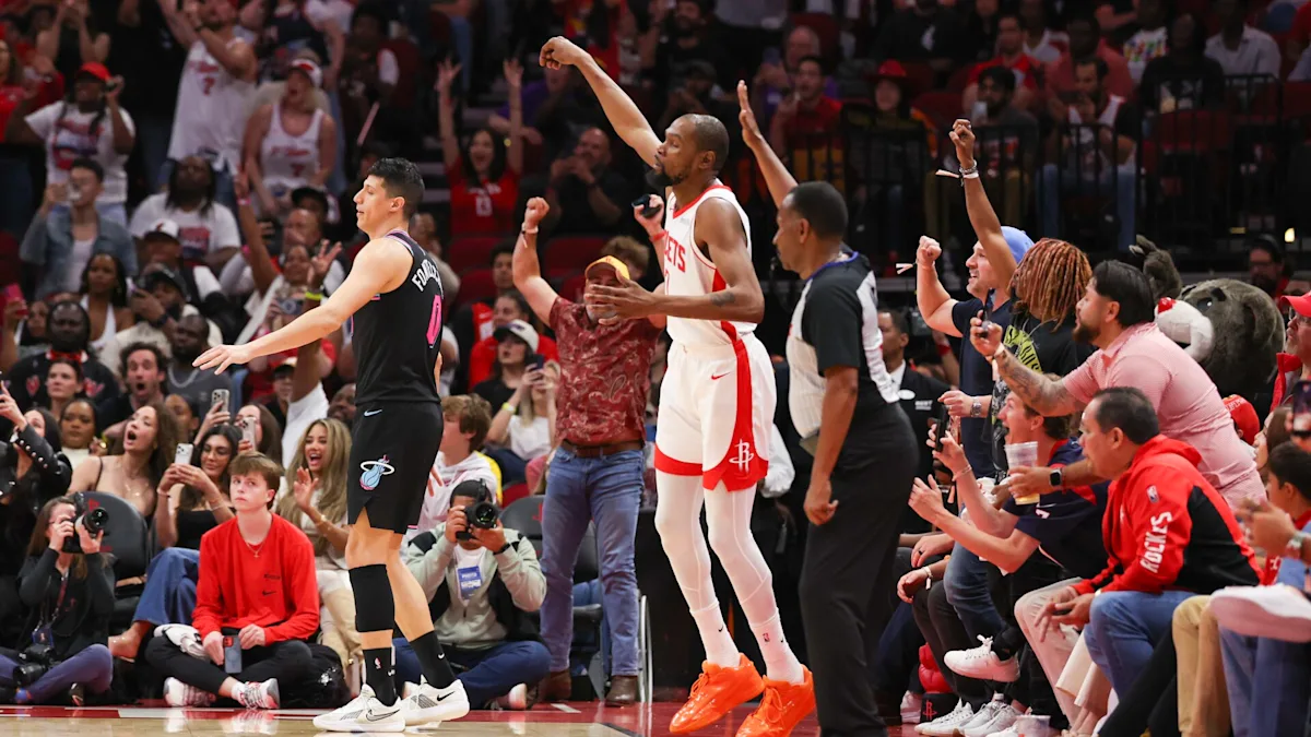 Watch Kevin Durant pass Michael Jordan for fifth all-time on NBA scoring list