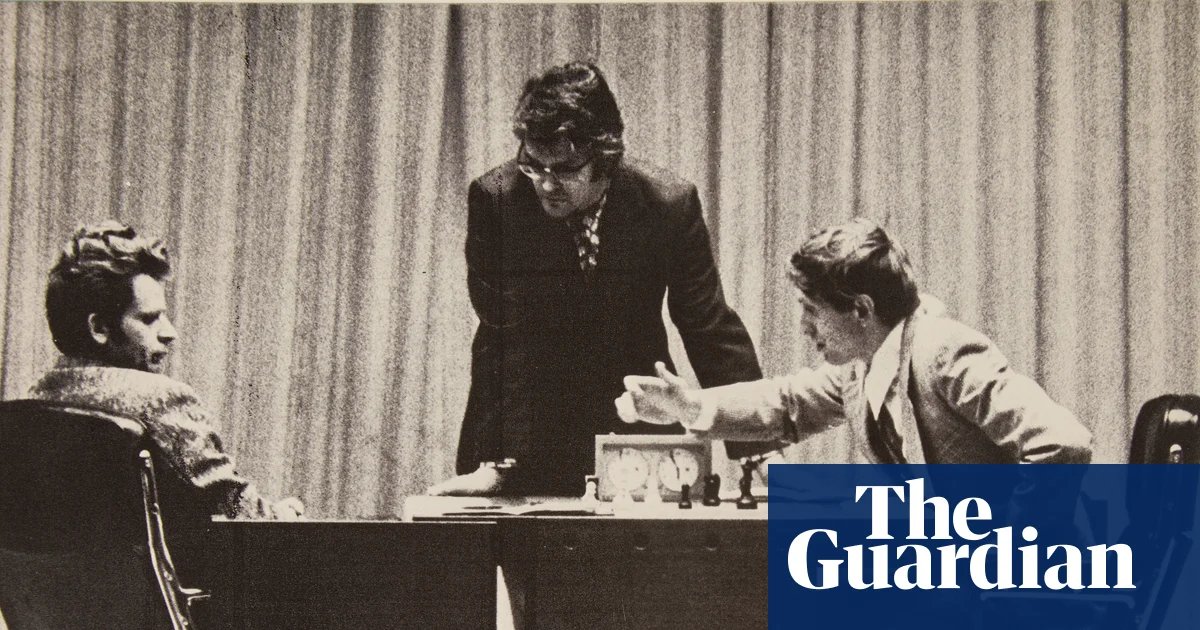 German grandmaster’s vast collection of chess memorabilia to be sold in London | Chess