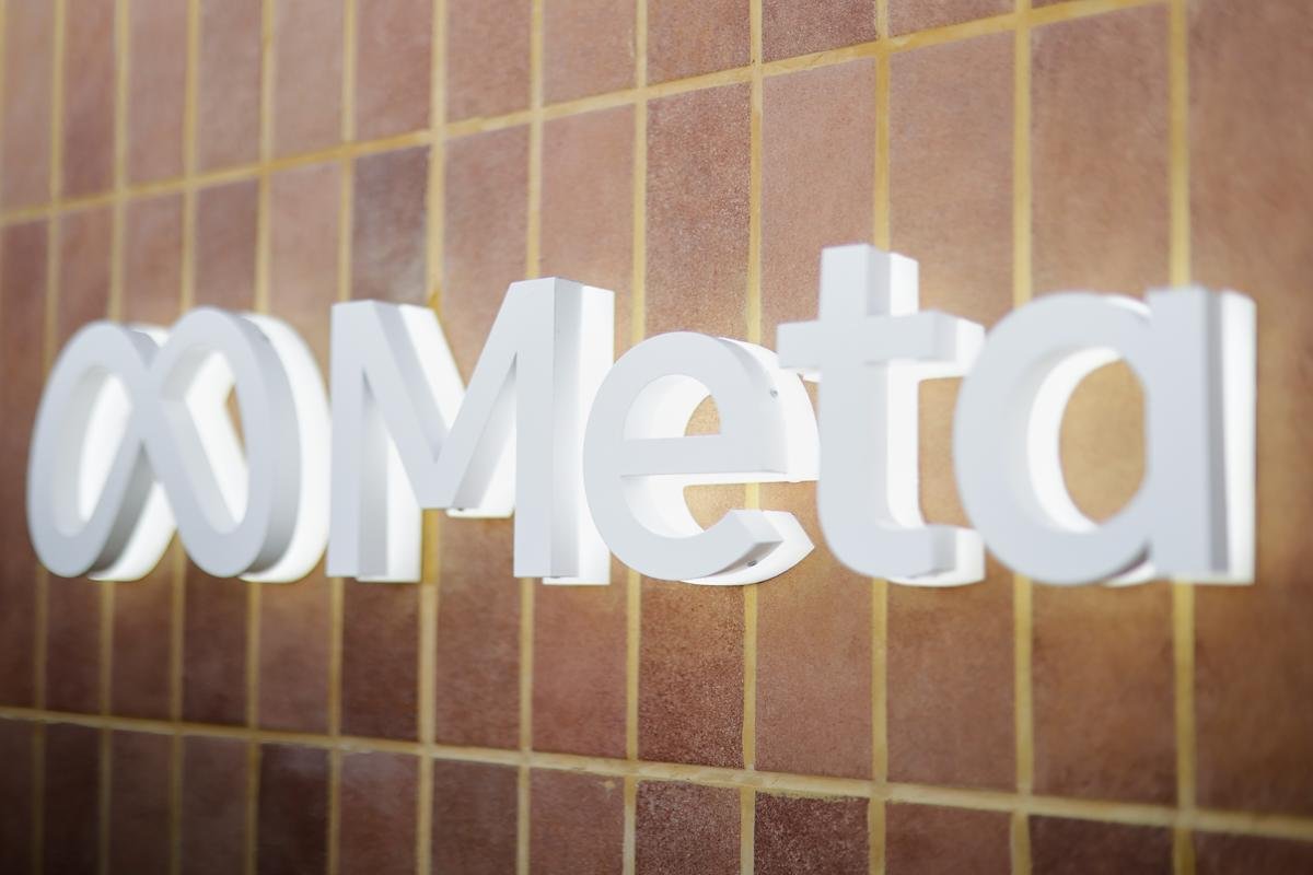 Meta will move away from human content moderators in favor of more AI