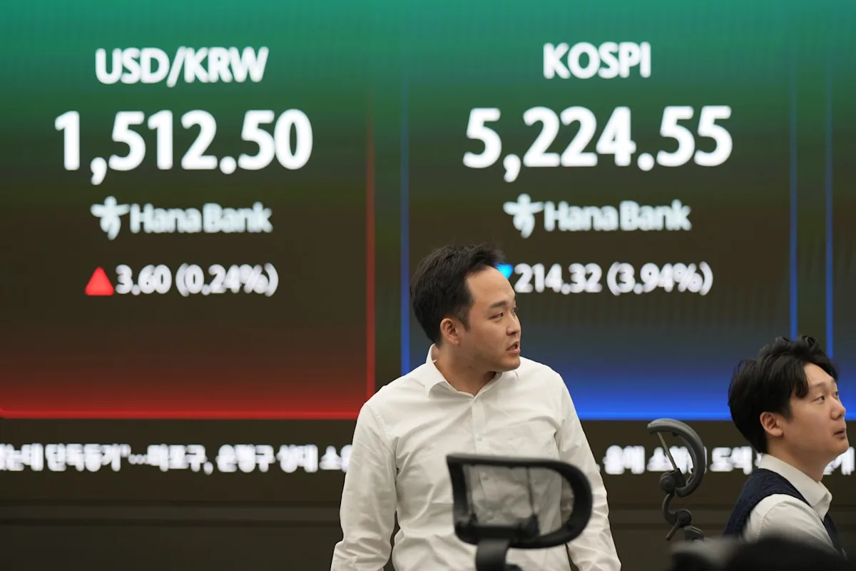 Asian shares decline as oil prices soar amid the war in Iran, echoing last week’s Wall Street drop