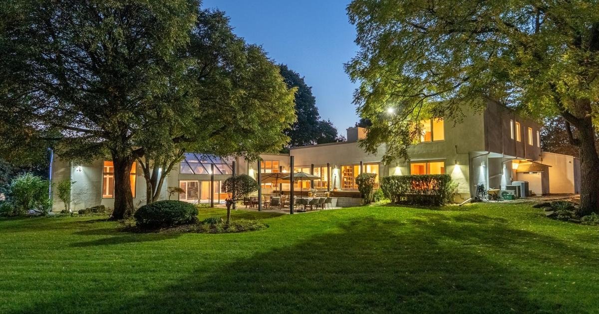 This $6M mid-century home in North York sits on nearly an acre and features a skylit indoor pool