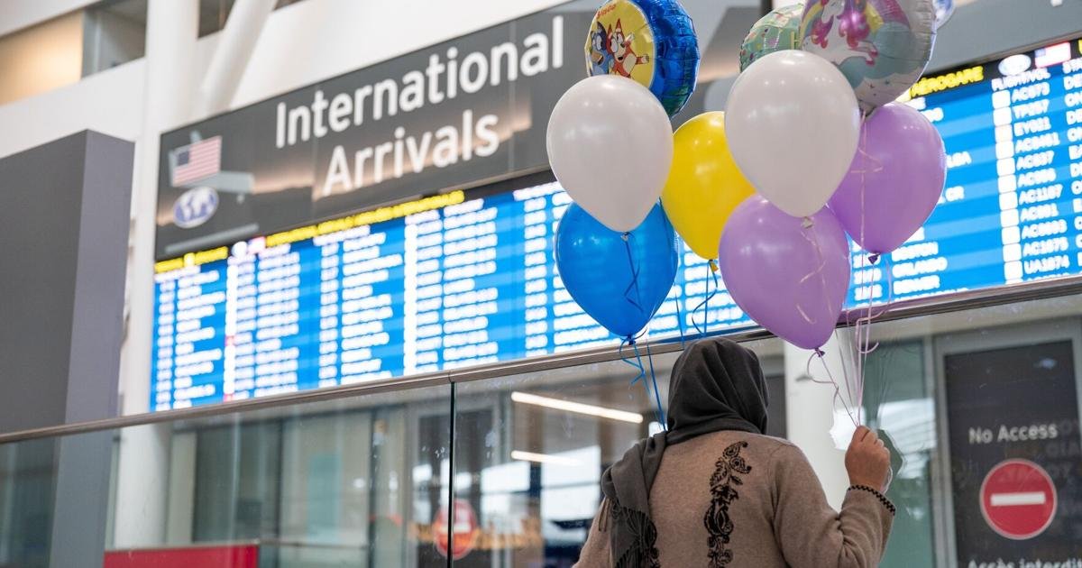 ‘Frightening few days’: Canadians relieved, excited to be home as they arrive at Pearson airport from Dubai