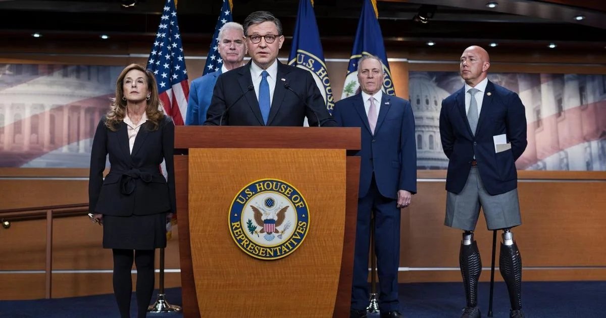 These lawmakers were shaped by combat after 9/11. Now they're grappling with a new Mideast war