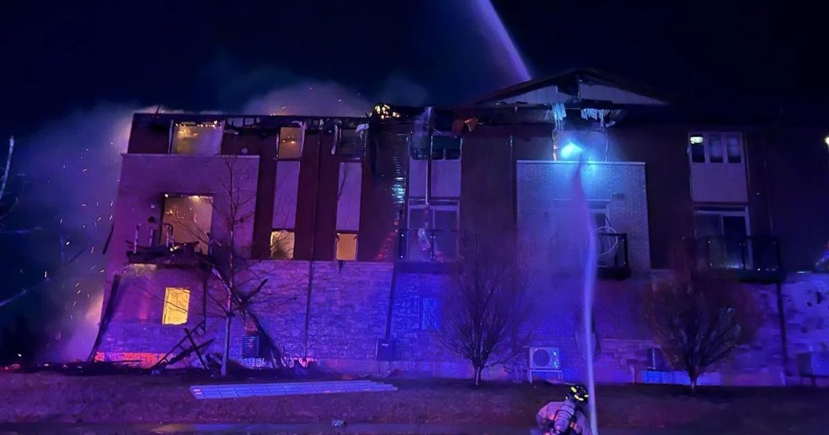 Upper Stoney Creek townhouse fire causes $6- to $7-million in damage
