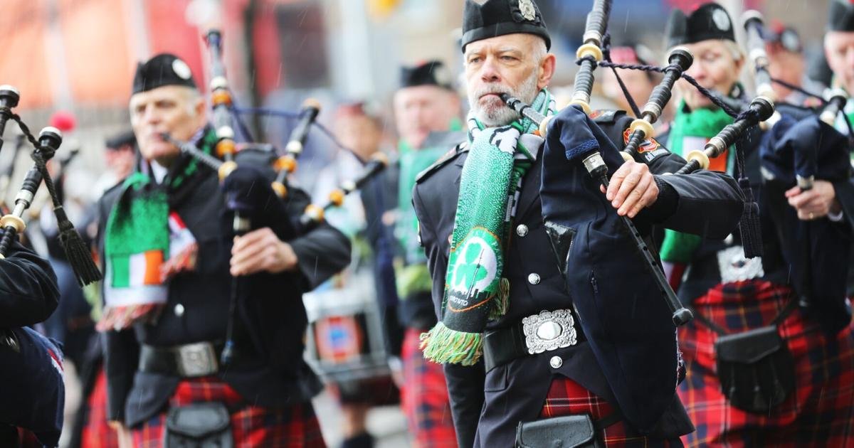 Heading to Sunday’s St. Patrick’s Day parade in Toronto? Extra subway service is planned