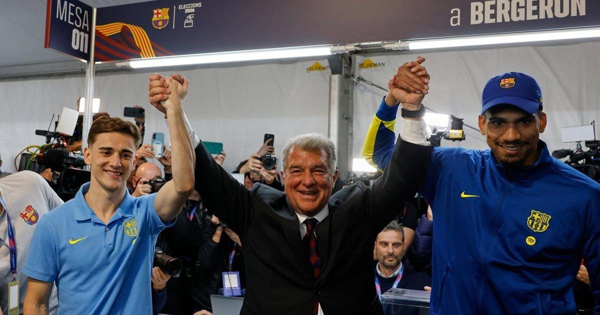 Laporta wins 5 more years as president of Barcelona after thousands vote in club election