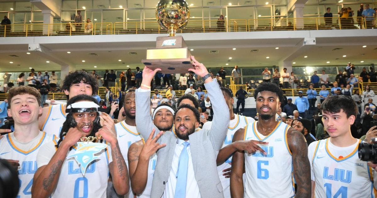 This Toronto native will live out his dream as a March Madness coach. He'll have five Canadian players there with him