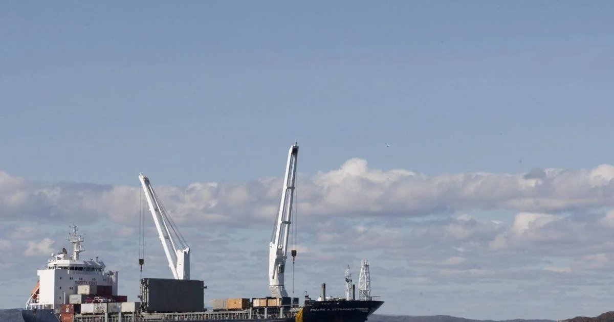 Three Quebec maritime students who were stranded in Persian Gulf in good spirits