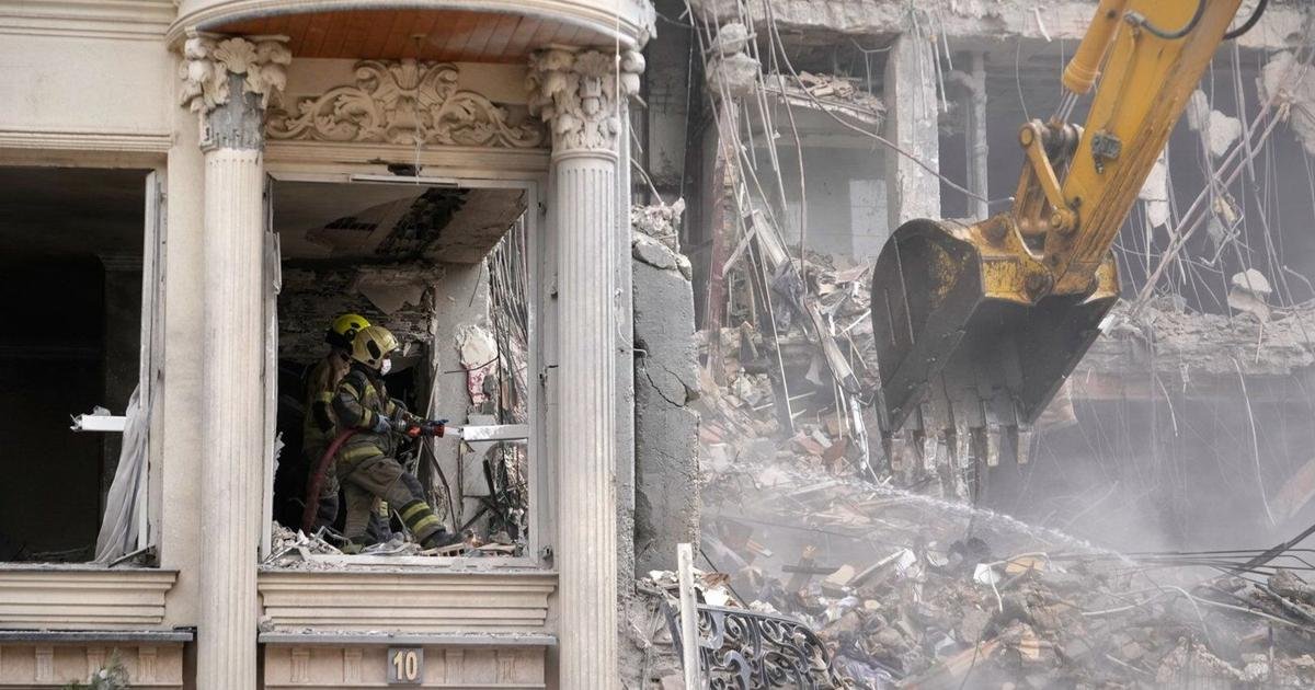 The Latest: Trump raises hopes for war to wind down but no sign of reduced fighting