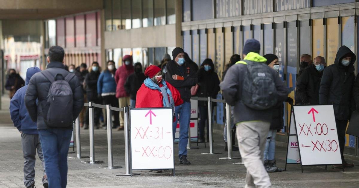 Toronto doctor stripped of licence for writing improper COVID-19 exemptions