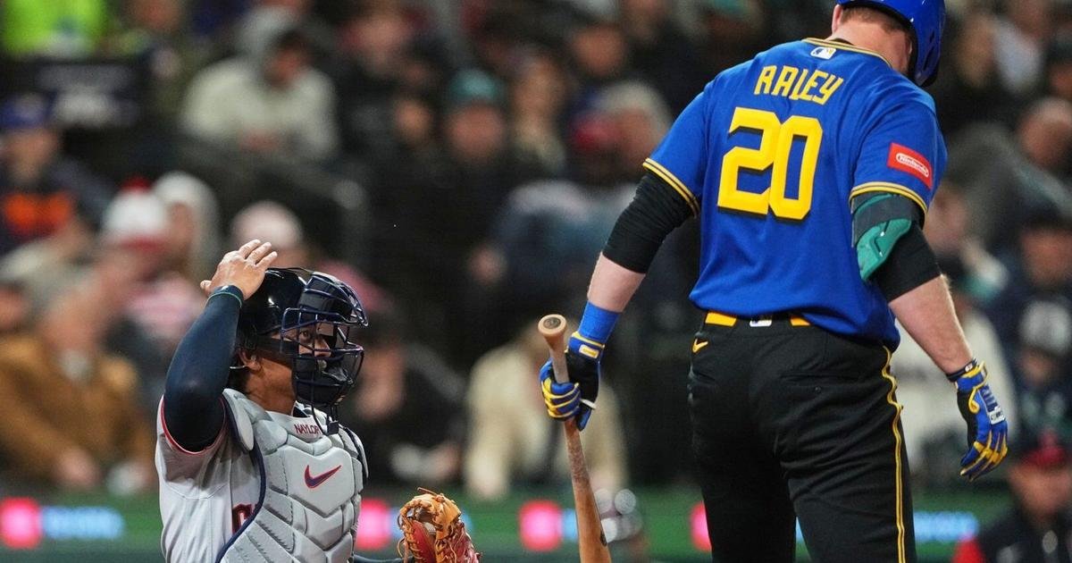 Tapping, twirling and "T" signs: Sports replays have a language all their own