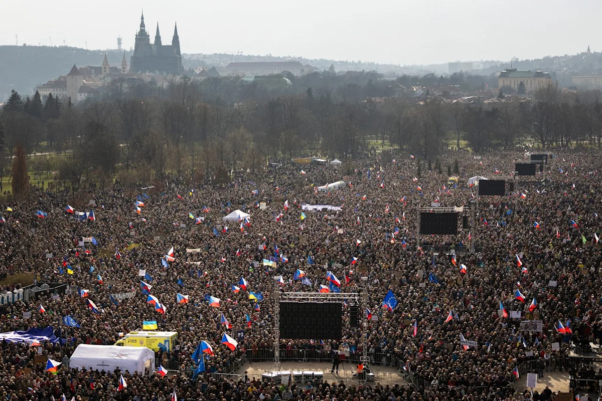 Tens of thousands of protesters rally in Prague against new government of Czech prime minister Babiš