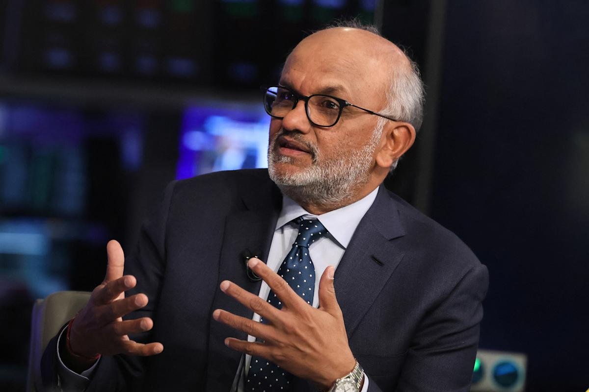 Adobe CEO Shantanu Narayen plans to step down after 18 years