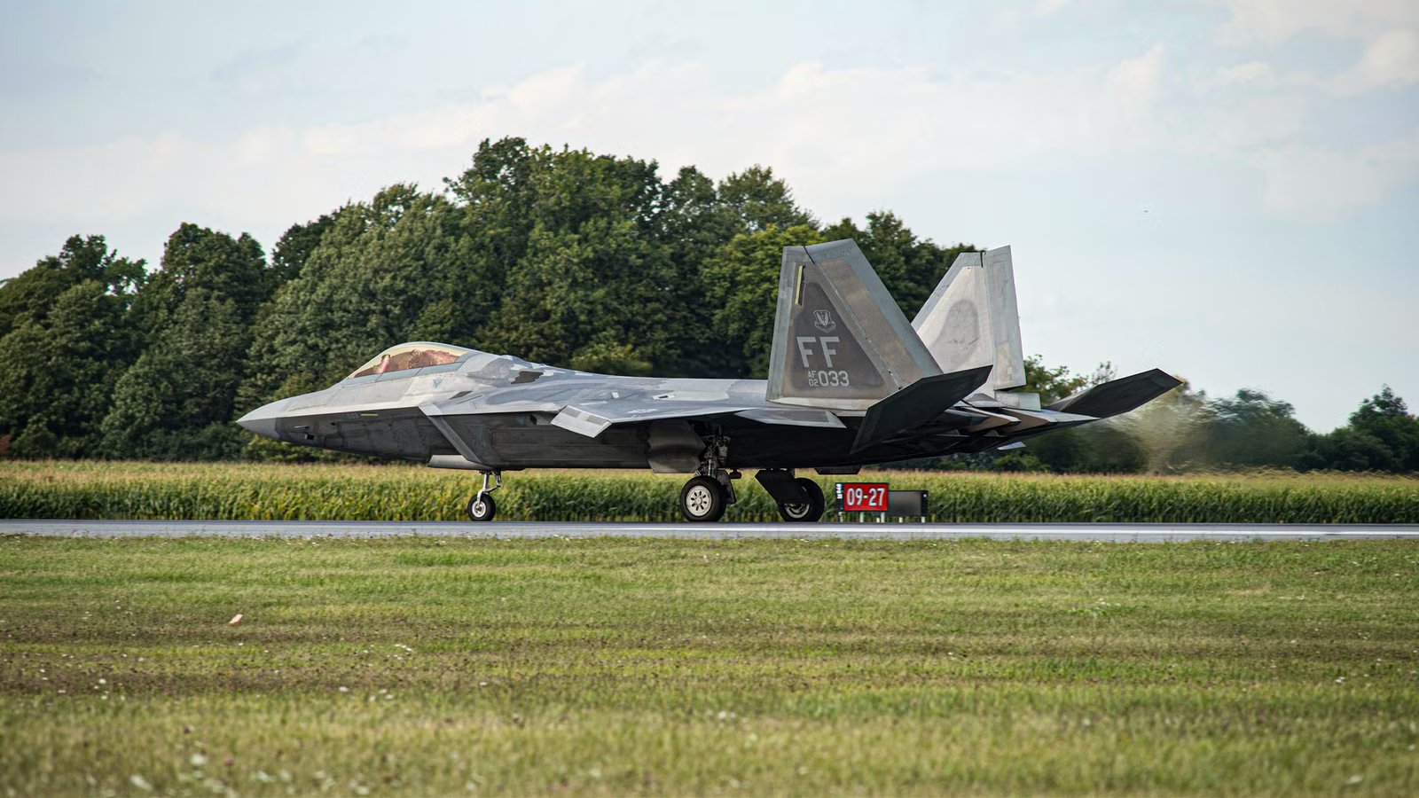 7 Reasons Why The F-22 Still Outperforms Newer Jets