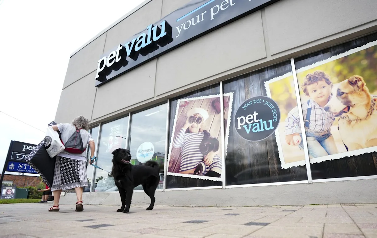 Retailer Pet Valu reports fourth-quarter profit up from year earlier, raises dividend