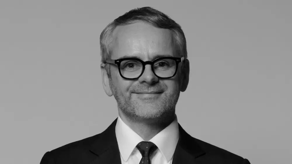 Jimmy Choo Names Andy Holmes Senior Vice President, CFO and Operations
