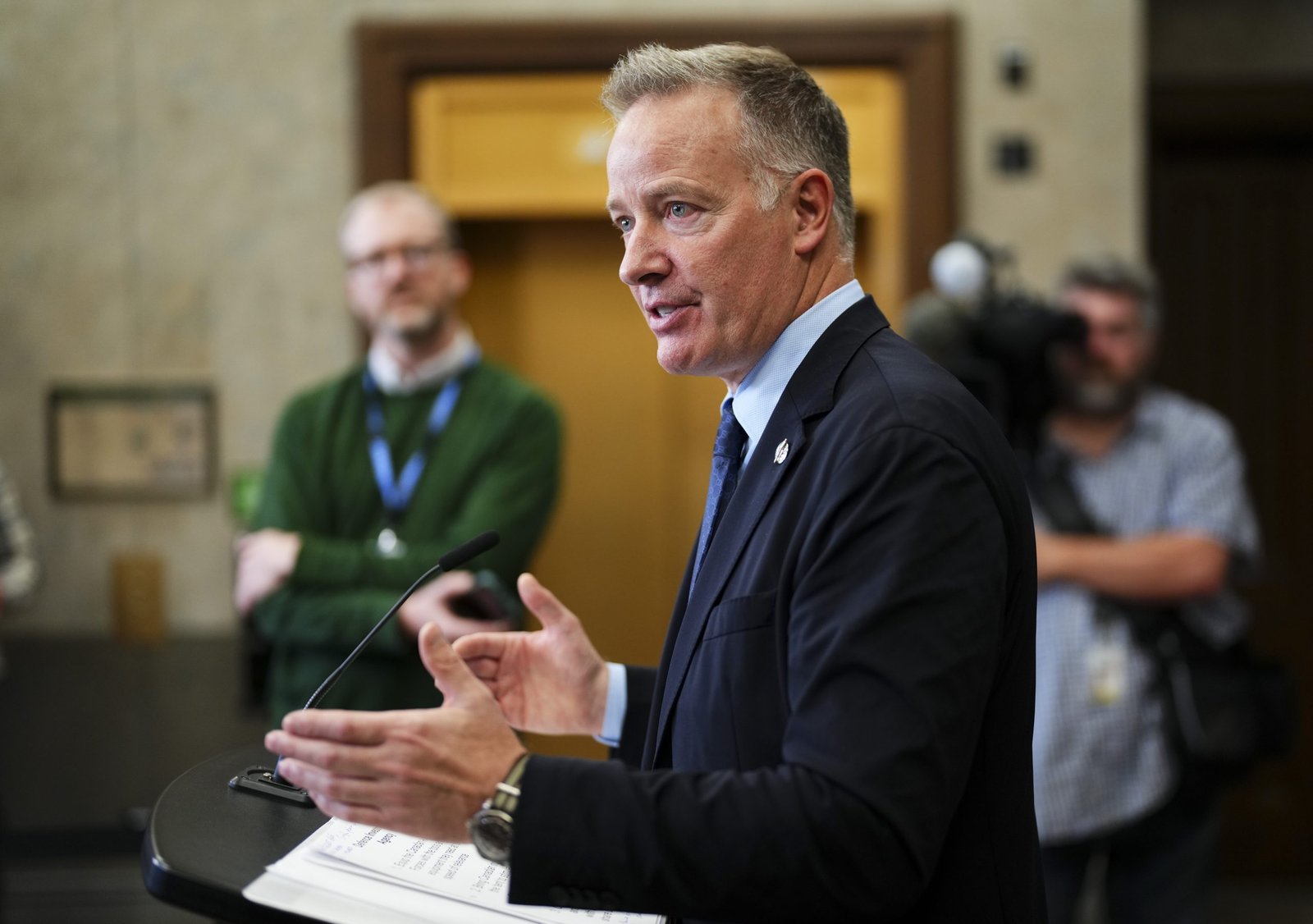 Secretary of state says Canada not looking to split submarine contract