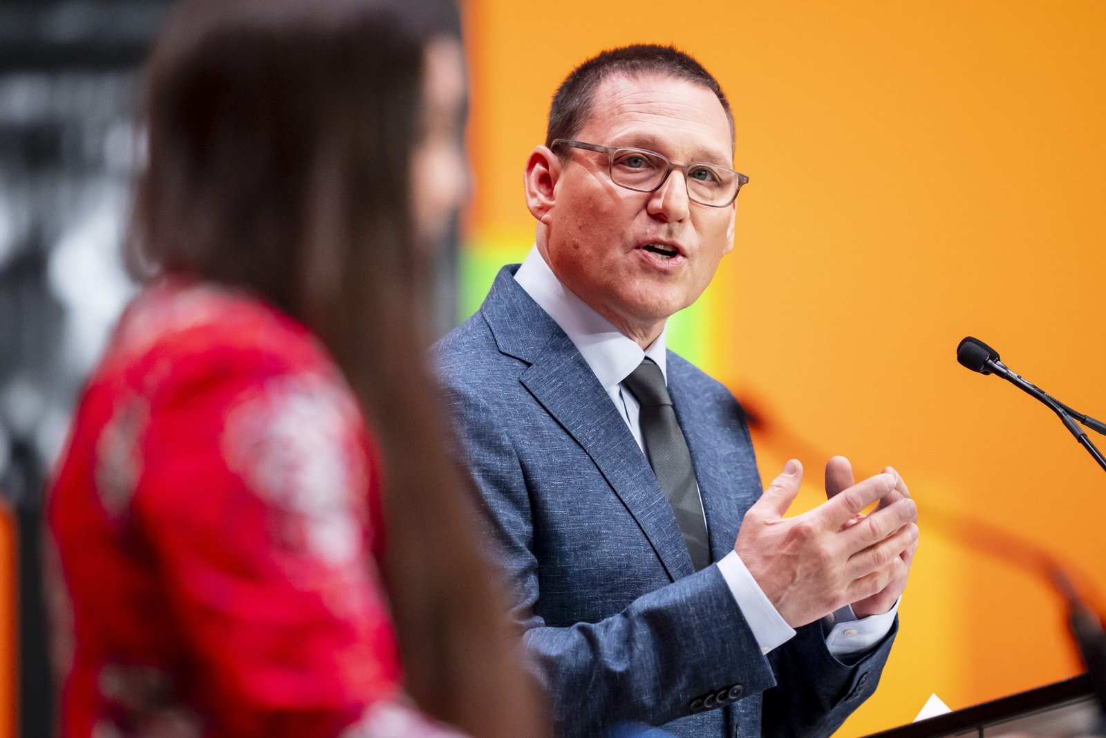 New poll suggests leadership hopeful Avi Lewis could give NDP major boost in Beaches-East York