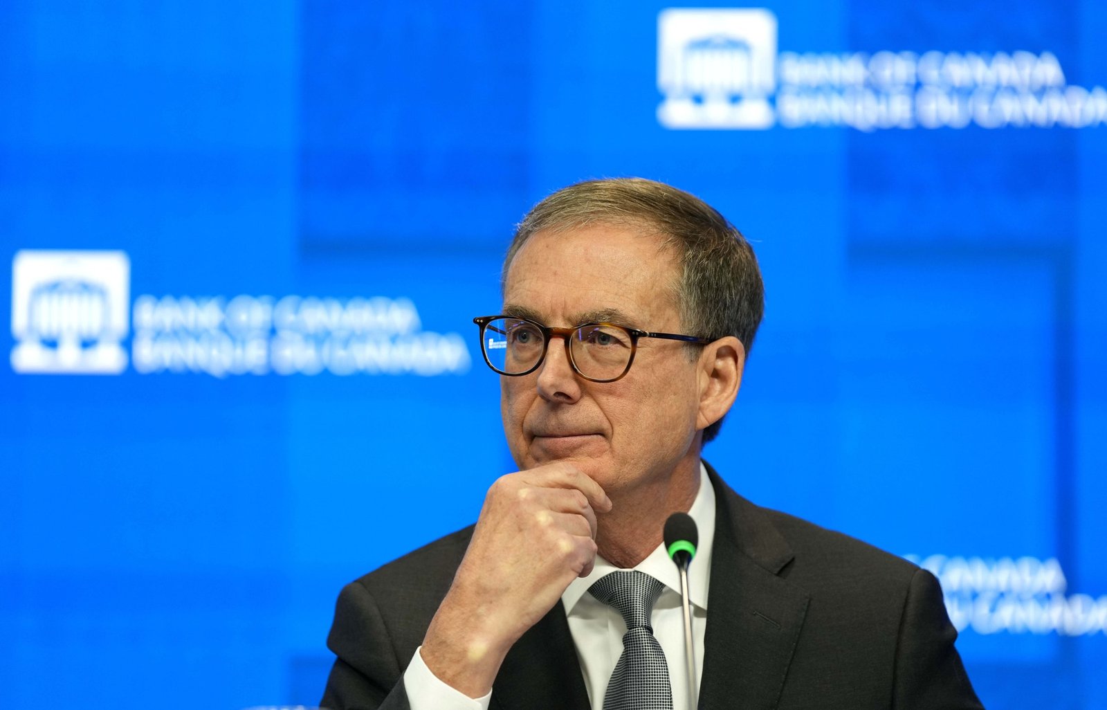 Bank of Canada holds key rate steady as Middle East war clouds outlook