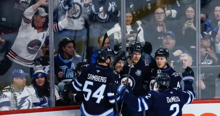 Winnipeg Jets take down Lightning 4-1 on eve of trade deadline – Winnipeg