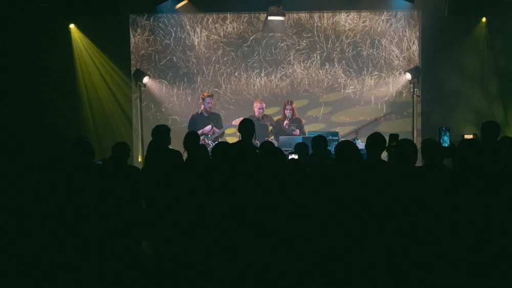 Fischersund Holds First Scented Concert in Paris