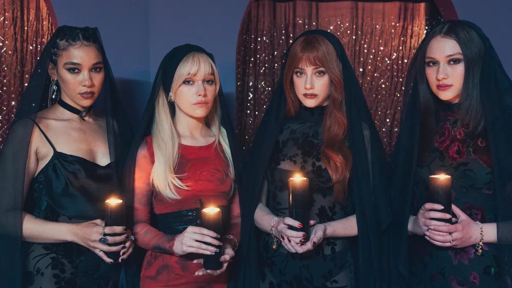A Witchy Comedy Horror Starring Lili Reinhart, Lola Tung & Victoria Pedretti