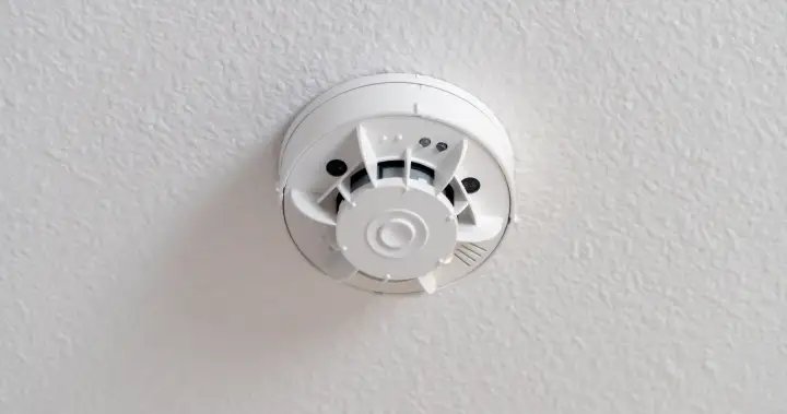 Regina man says smoke detector saved his life in December house fire