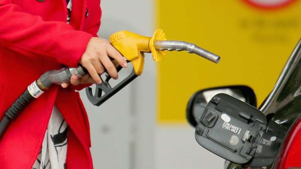 Gas Prices Impacting Fashion Retail: Consumer Spending Shifts