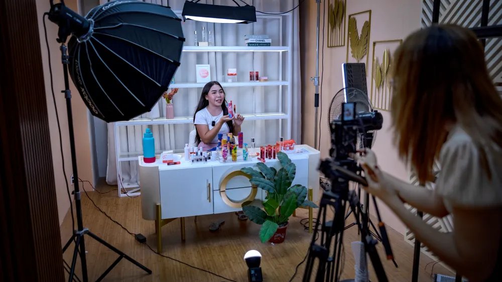 AI, Luxury Gaps & Wellness Drive Retail